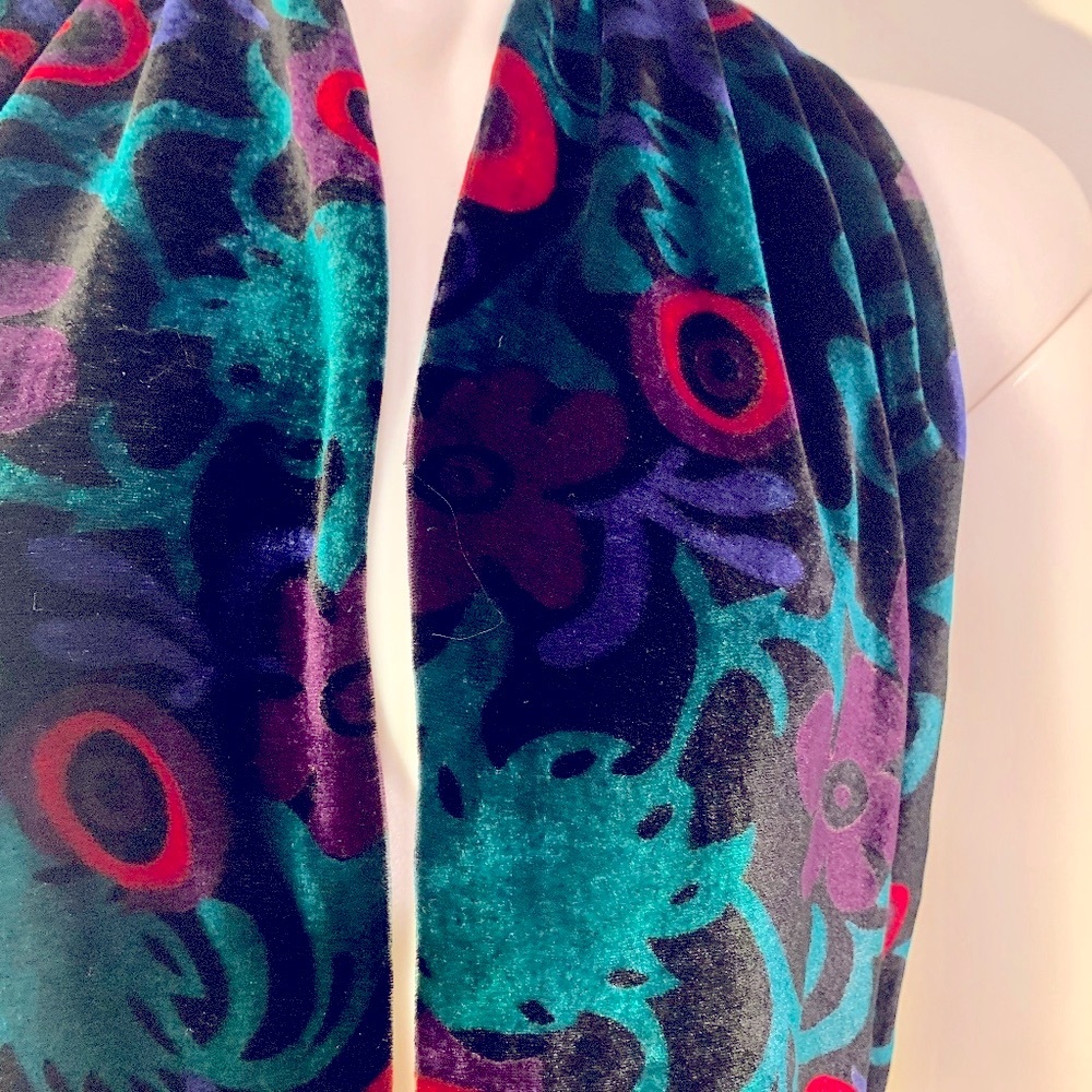 ☃️ 🎁 SCARF SOFT VELVTY BLACK nwot